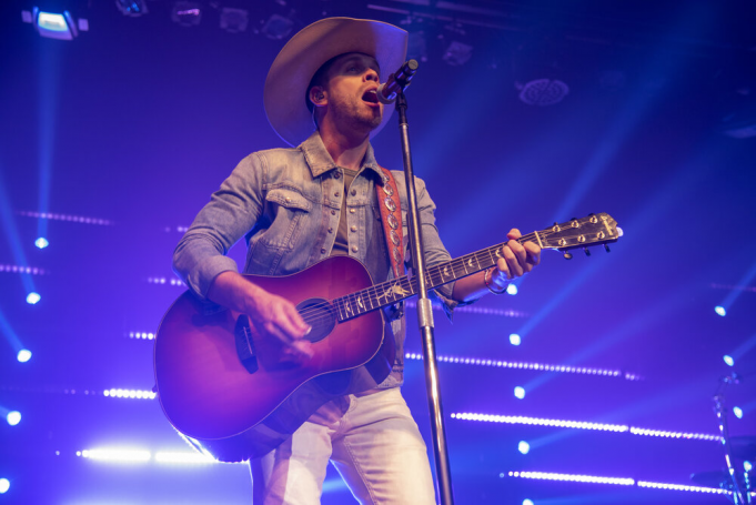 Dustin Lynch at Mankato Civic Center