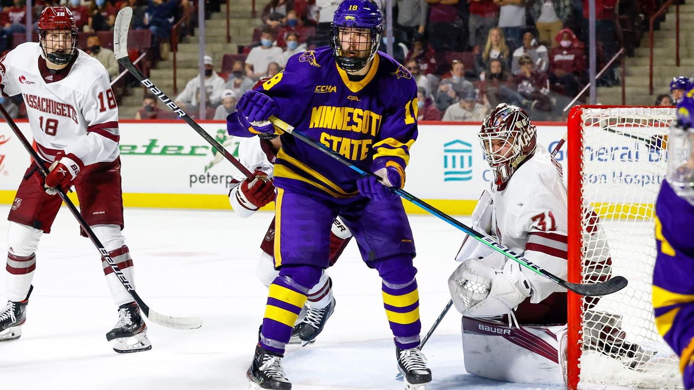 Minnesota State Mankato Mavericks vs. Ferris State Bulldogs at Mankato Civic Center